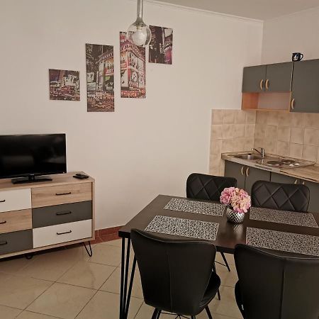 Apartmani Prova Tisno Bagian luar foto