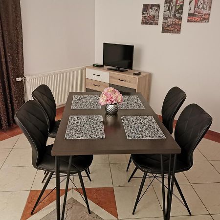 Apartmani Prova Tisno Bagian luar foto