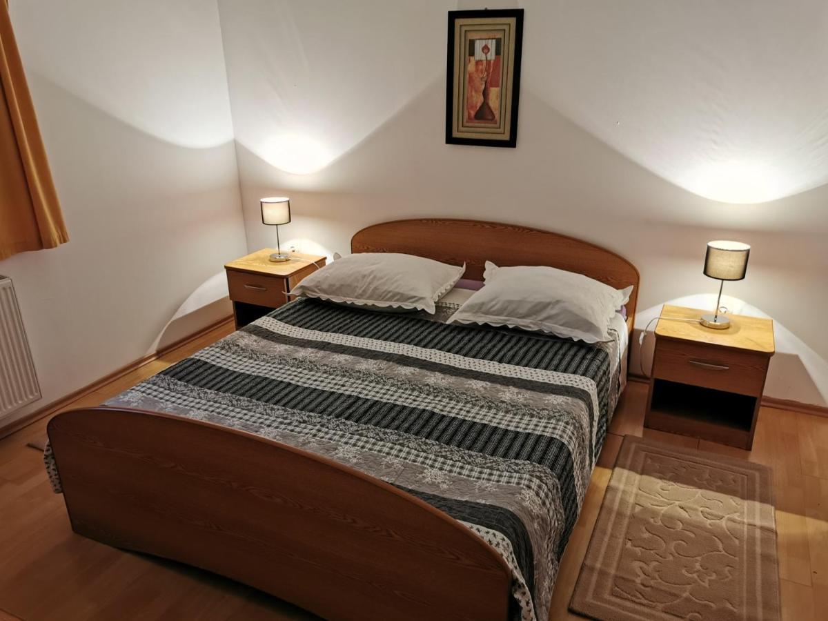 Apartmani Prova Tisno Bagian luar foto