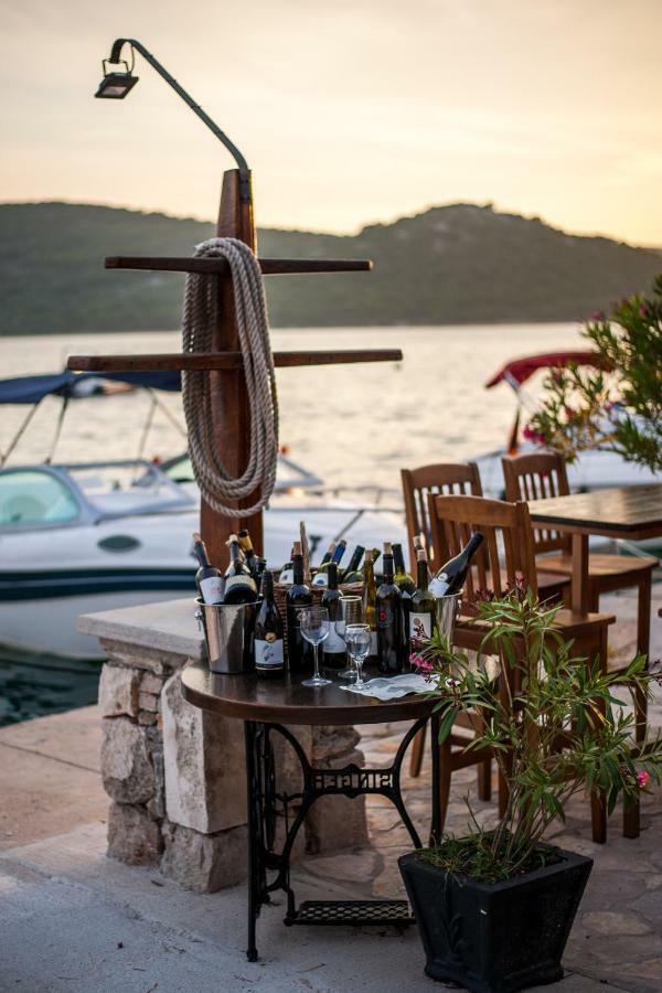 Apartmani Prova Tisno Bagian luar foto